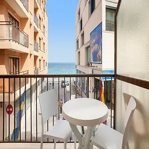 Estudios Rh Sol アパート